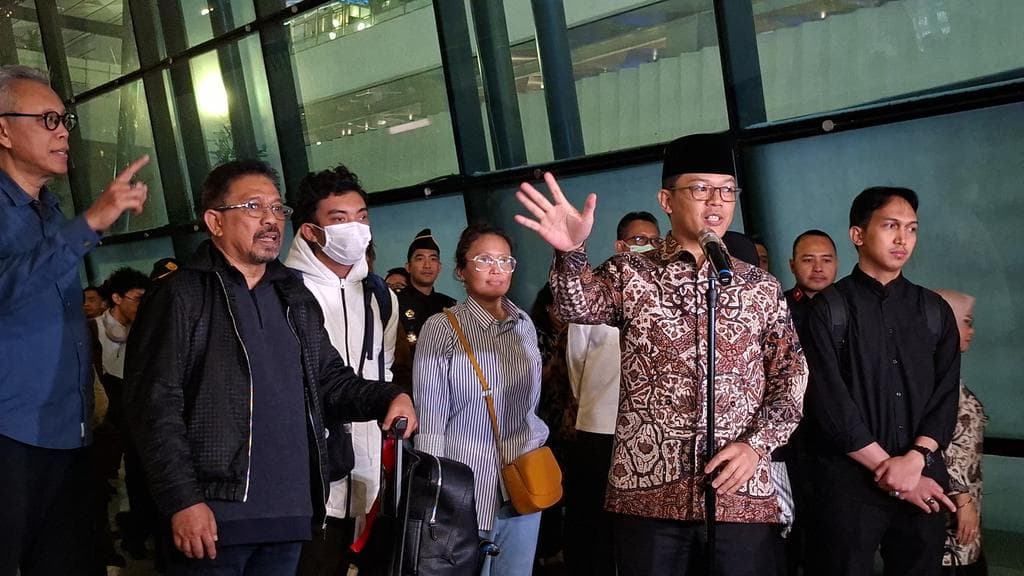 Kisah Pulang 22 Anak Bangsa dari Iran: Detik-Detik Kedatangan dan Janji Pemerintah untuk Gelombang Selanjutnya