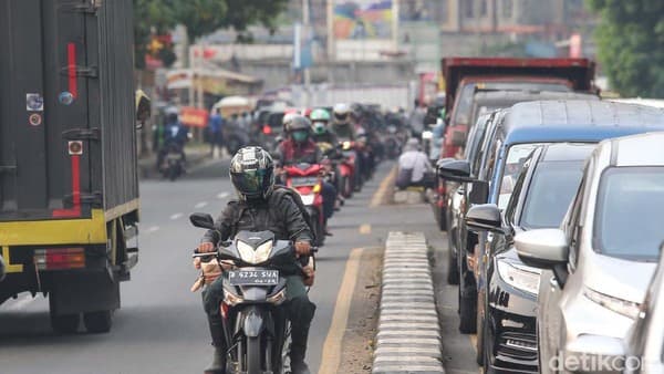 Ketika Nyawa Jadi Taruhan: Kisah Nyata Pengendara Motor yang Melawan Arus di Jalan Tol
