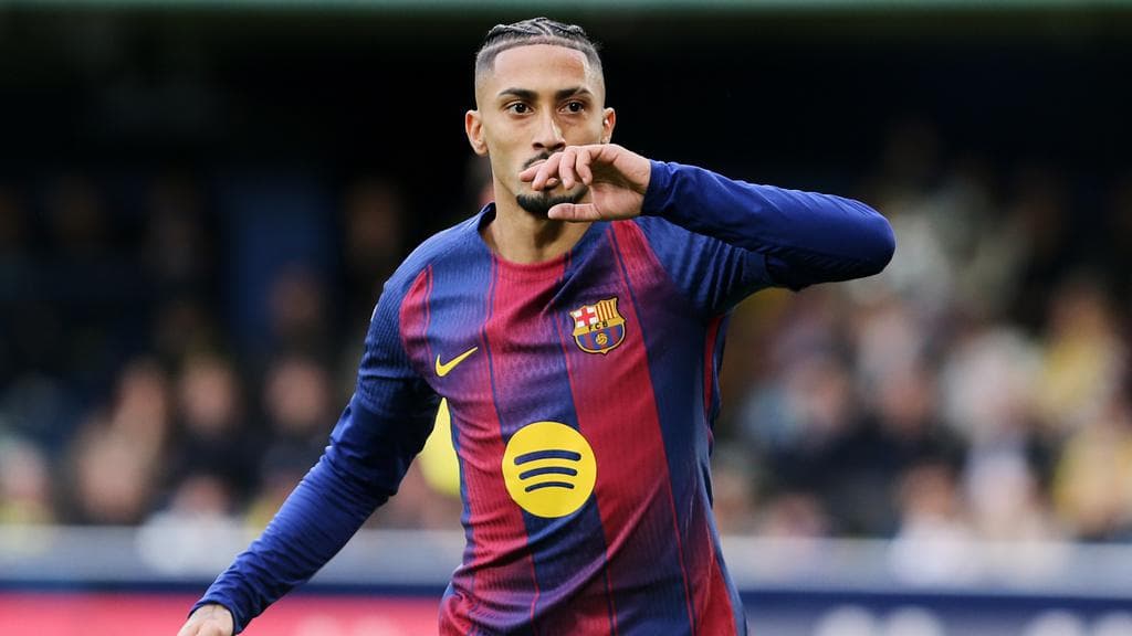 Raphinha Menyala di Camp Nou: Kisah Malam Hattrick yang Mengubah Peta Persaingan La Liga