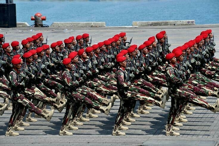 Ketika Garis Depan Tak Lagi Berupa Medan Perang: Transformasi Wajah Pertahanan di Dunia yang Terhubung