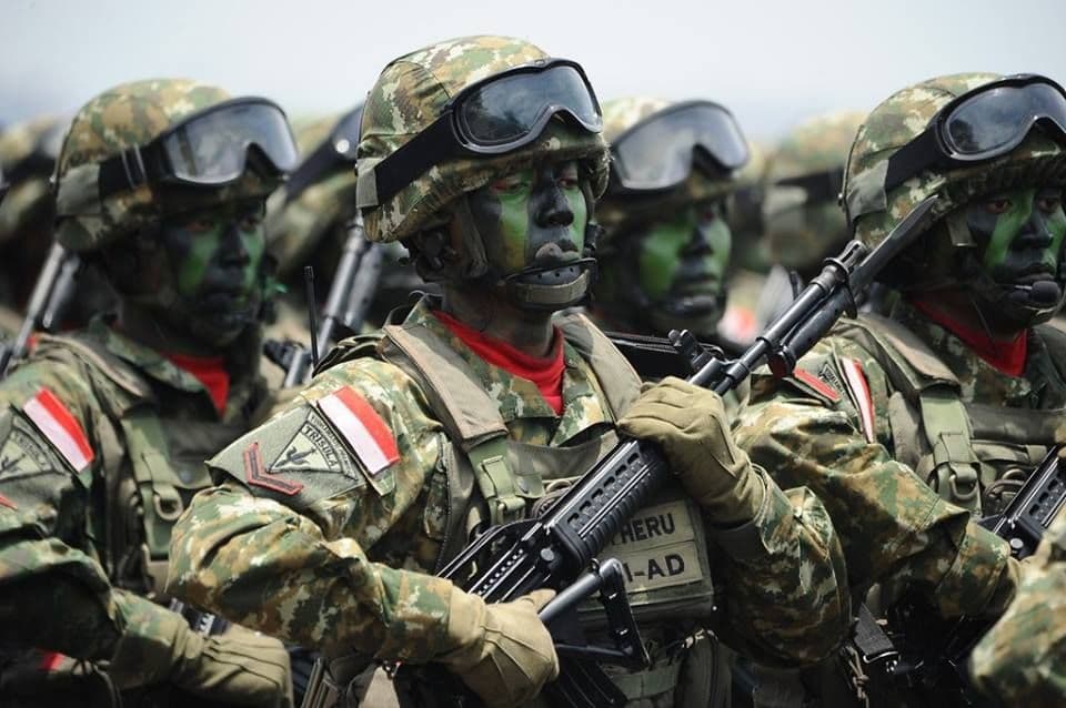 Mengapa Manusia Tetap Jadi Jantung Pertahanan Negara di Era Teknologi Canggih?