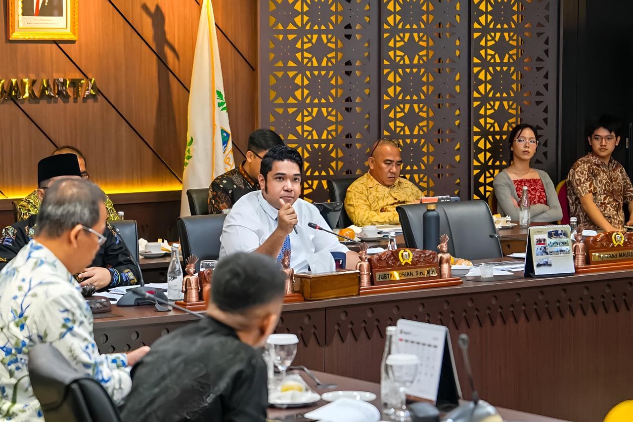 Pesta Mewah Bank Jakarta di Tengah Krisis: Antara Hura-Hura dan Realita Laba yang Jatuh Bebas