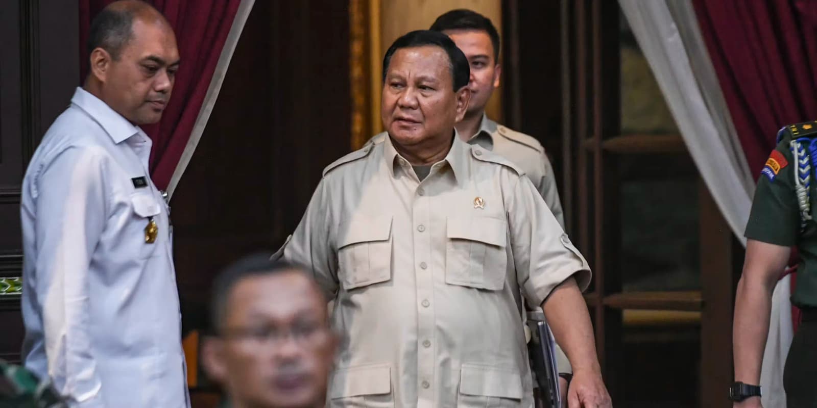 Ketika Kritik Kehilangan Panggung: Misteri di Balik Kabinet Gemuk dan Kartel Politik Indonesia